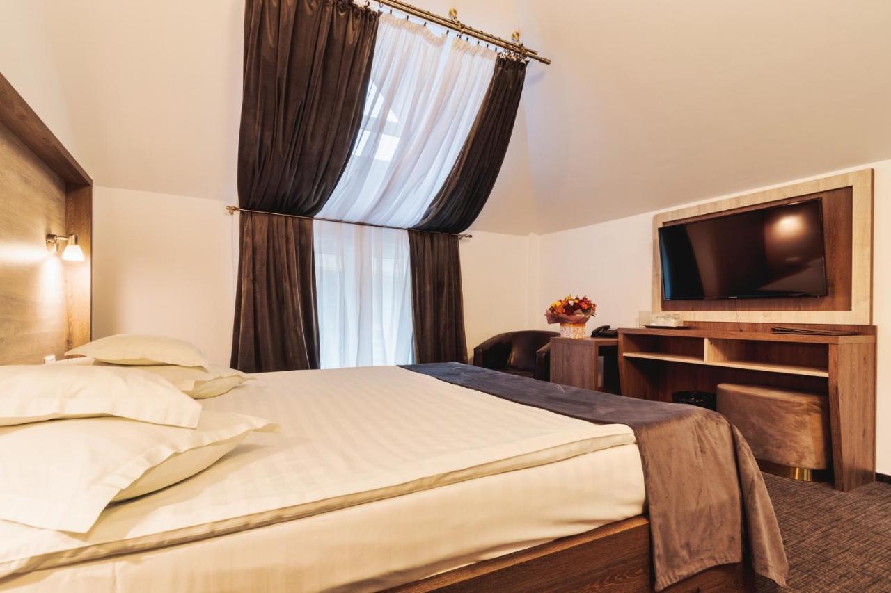 Hotel Domnitei Călimăneşti Eksteriør bilde