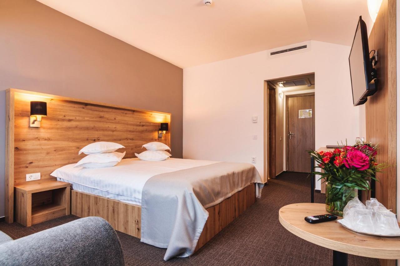 Hotel Domnitei Călimăneşti Eksteriør bilde