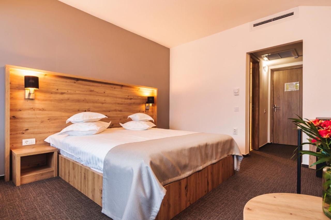 Hotel Domnitei Călimăneşti Eksteriør bilde