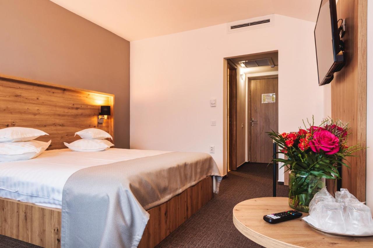 Hotel Domnitei Călimăneşti Eksteriør bilde